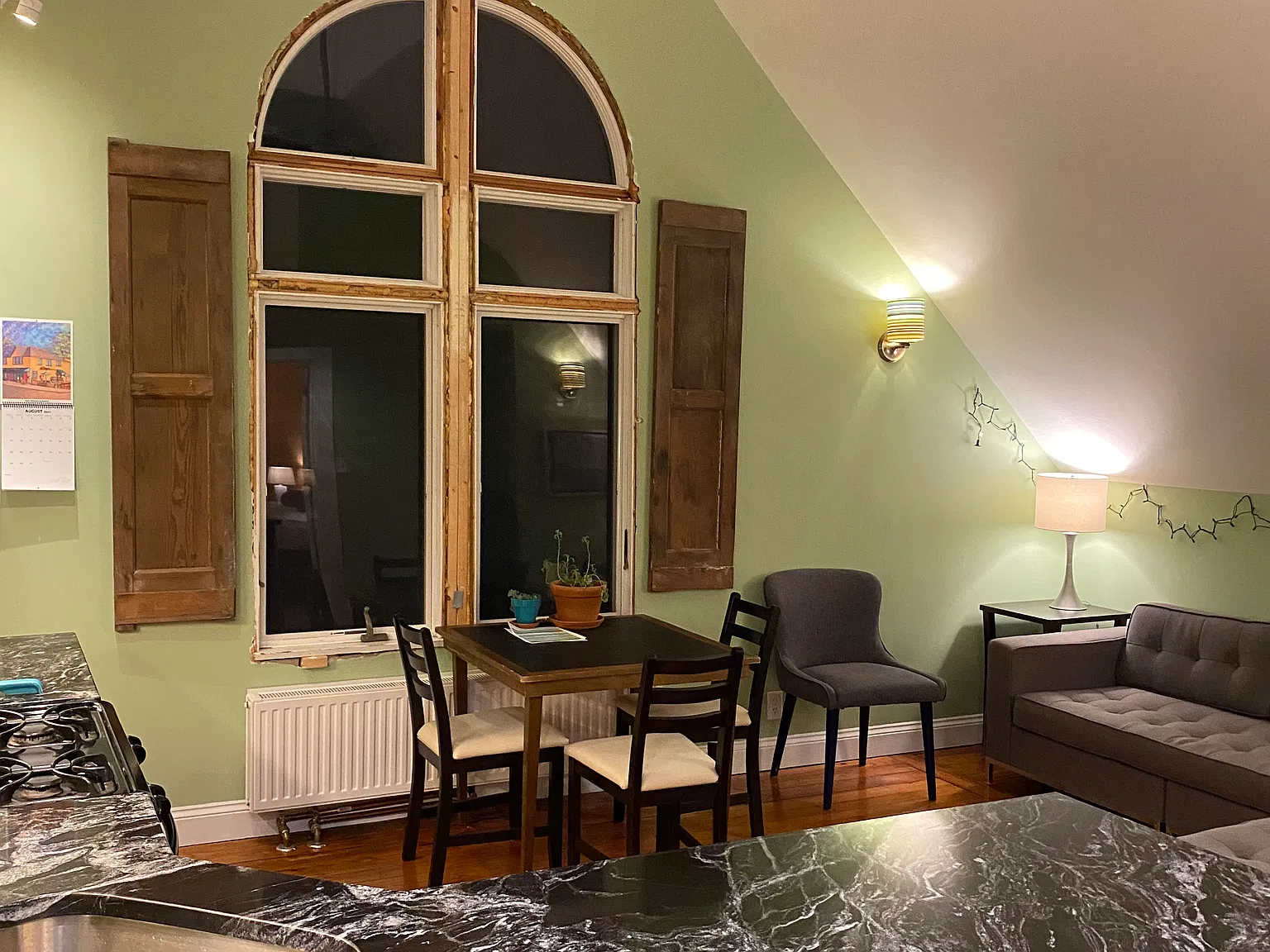 2 bed, 750 sqft, $2,800 — Photo 2