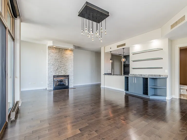 21 E Huron St #1207 — Photo 12
