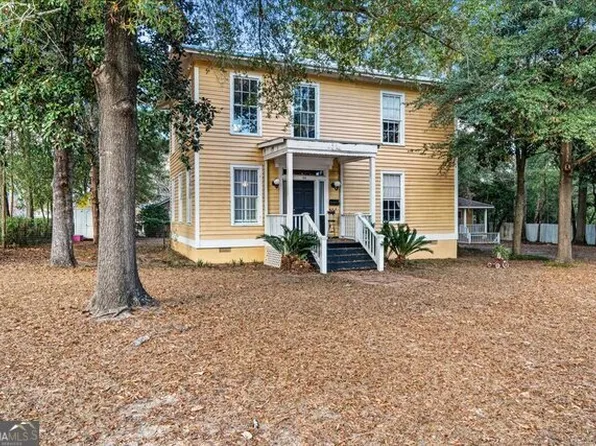 66 Merritt St, Hawkinsville, GA 31036