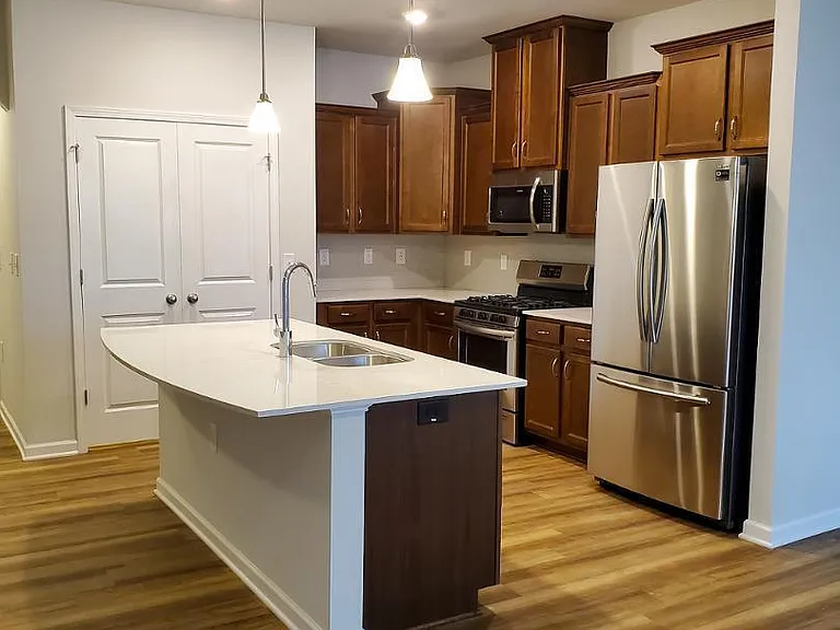 6137 Beale Loop — Photo 7