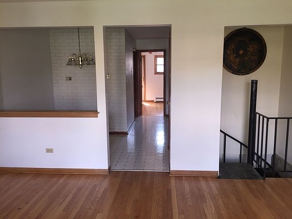 3rd image of 20 King Arthur Ct APT 9