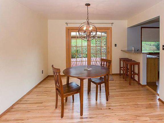 5th image of 4046 Benden Cir