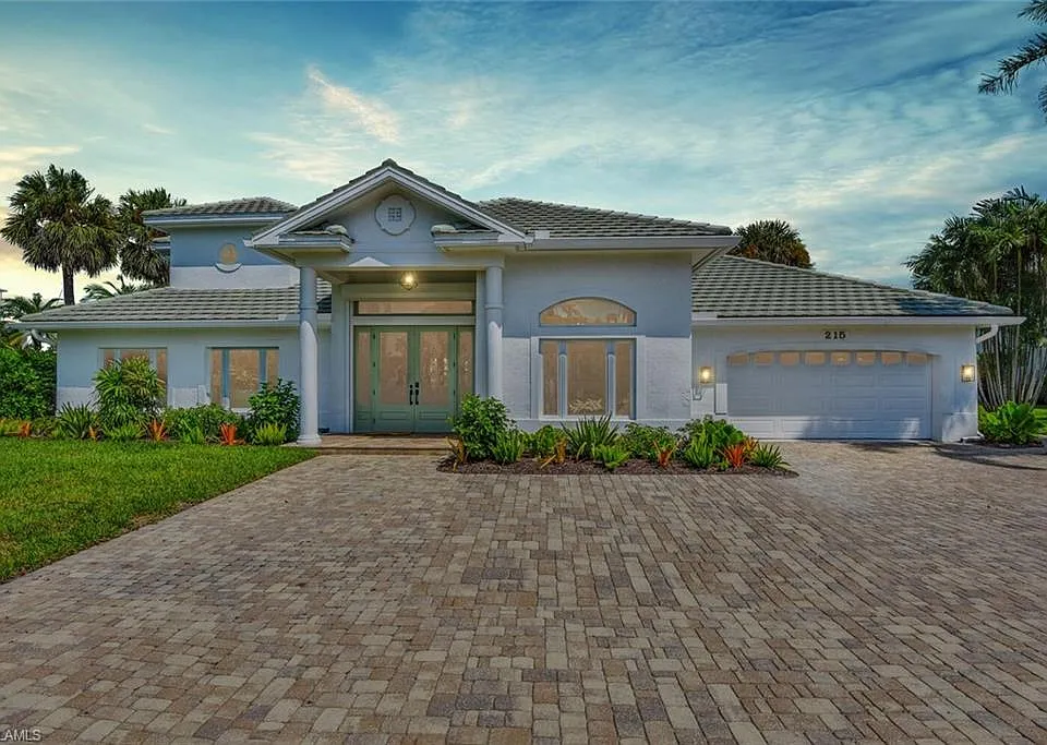 215 Mooring Line Dr
