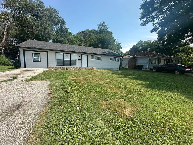 6904 Longview Rd — Photo 1