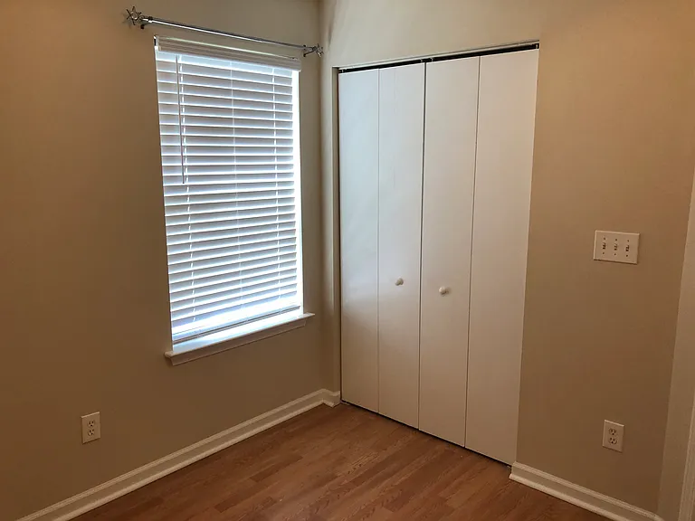 912 Elderberry Ln — Photo 32