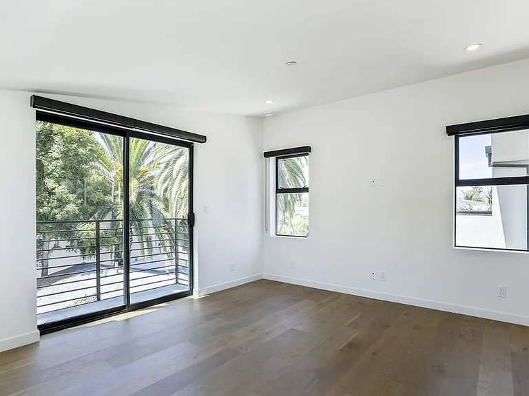538 Vernon Ave — Photo 34
