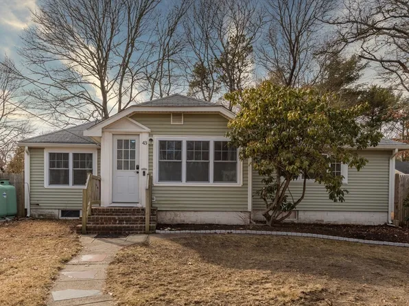 43 Wilson Ave, Bourne, MA 02532