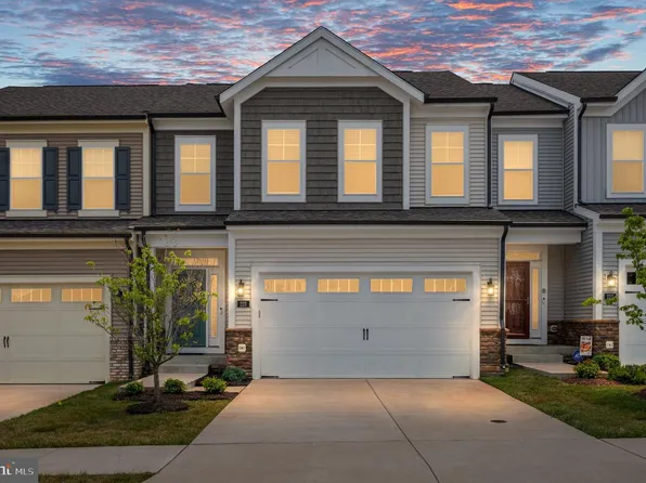 223 Smokebush Dr, Stafford, VA 22554