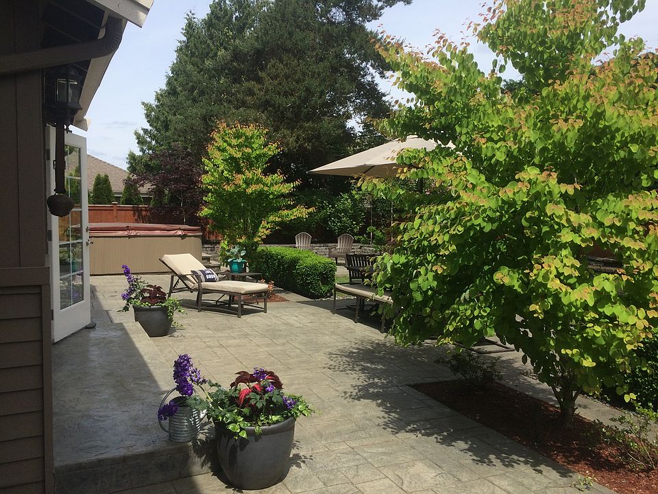 2nd image of 4708 193rd Pl SE