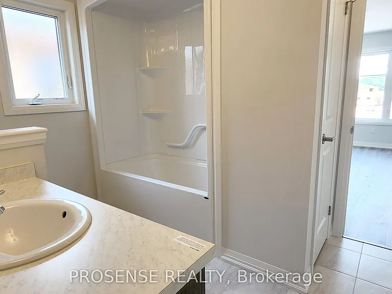 15 Samuel Ave — Photo 22
