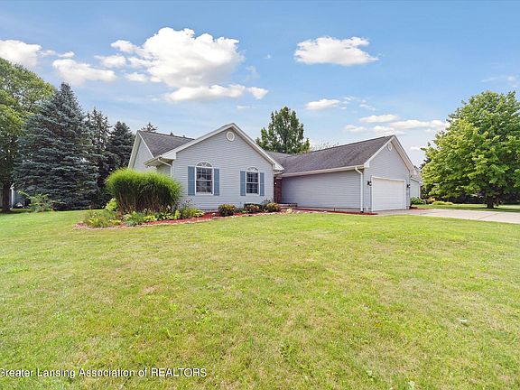 2nd image of 228 Wedgewood Dr
