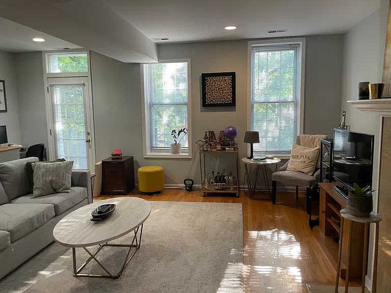 1545 N Bosworth Ave #2F — Photo 3
