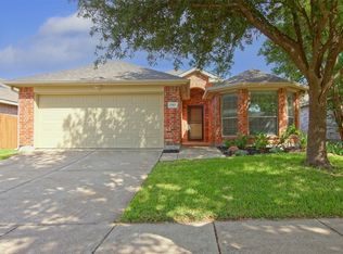 2007 Kings Forest Dr, Heartland, TX 75126