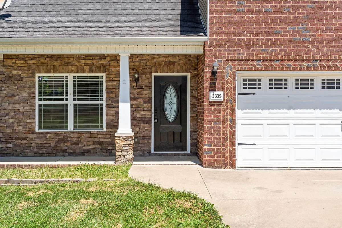 Building Photo - 3339 Cotham Ln