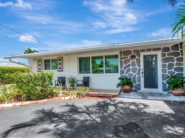 1466 Rose Circle, West Palm Beach, FL 33406