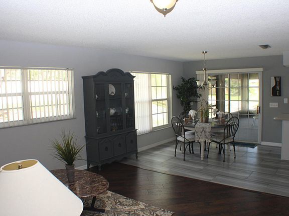 4th image of 2544 Vaughn Ave