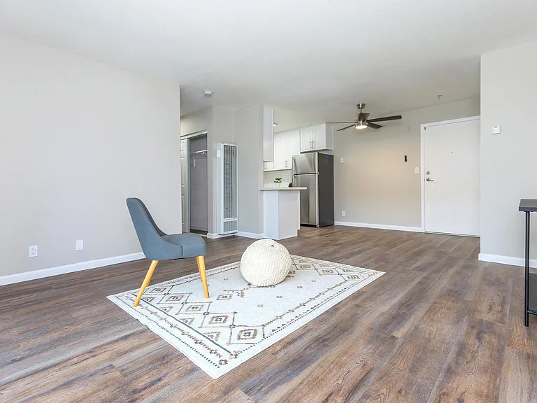 4401 Central Ave — Photo 55