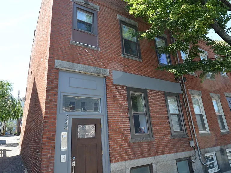 349 Sumner St #3 — Photo 2
