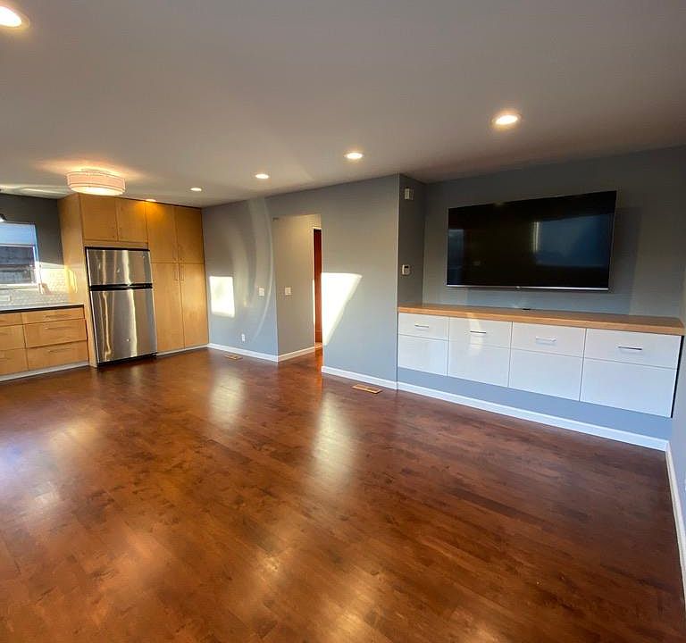 Brand new 4K TV included