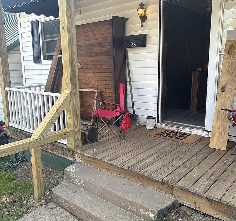 2nd image of 39 North Ave