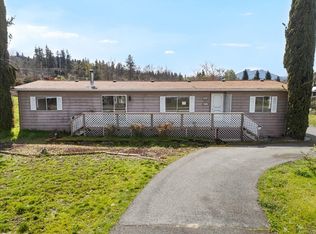 829 W Harbeck Rd, Grants Pass, OR 97527