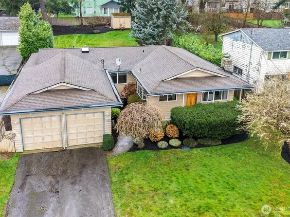 17630 Larch Way, Lynnwood, WA 98037