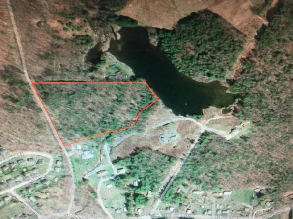 899 Saint Johns Rd, Drums, PA 18222