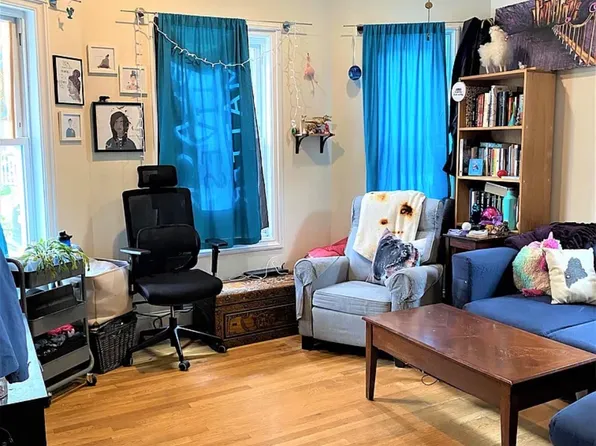 32 Forbes St #1, Jamaica Plain, MA 02130