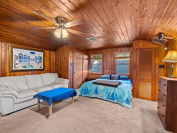 5th image of 675 64th Ave S #B