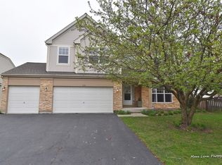 674 Wingpointe Dr, Aurora, IL 60506