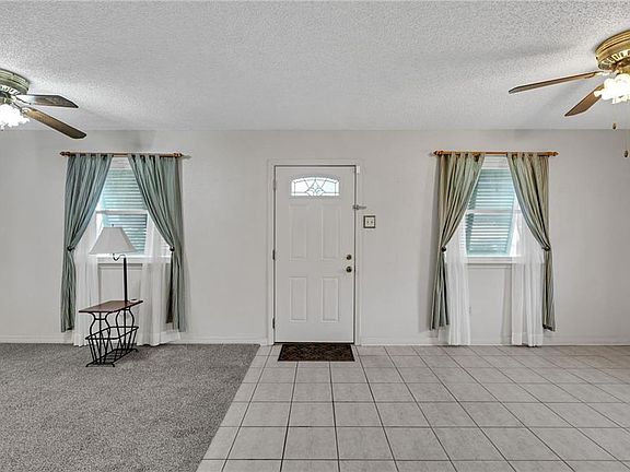 4th image of 1061 Price Dr