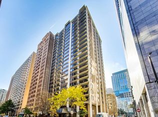 201 E Chestnut St APT 19F, Chicago, IL 60611
