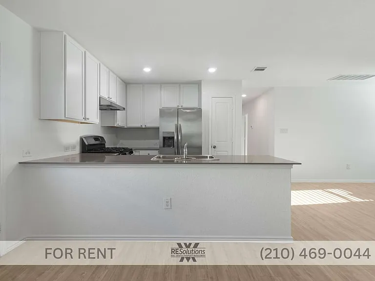 13551 Barton Cv — Photo 1