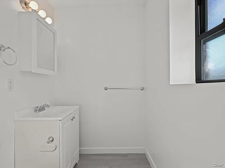671 Bronx River Rd #6C — Photo 16