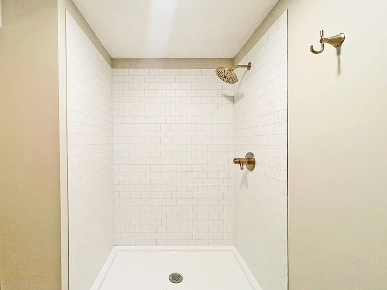 408 S Olive St — Photo 15