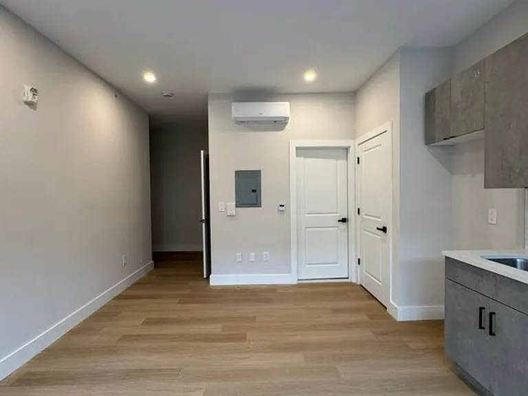 18 Church St #1 — photo 2 of 3