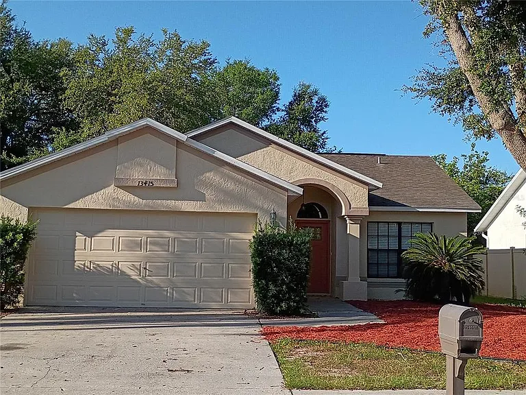 13415 Beechberry Dr — Photo 2