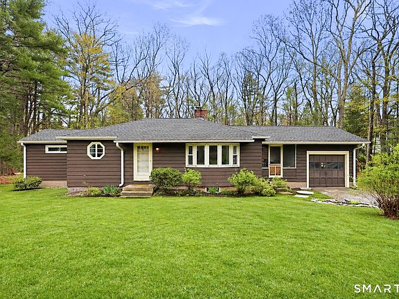 3rd image of 492 Bushy Hill Road