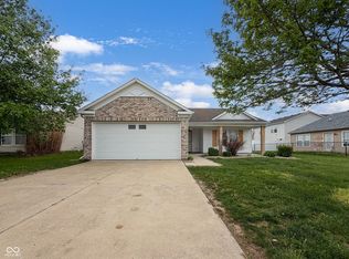 526 Bourneside Dr, Greenfield, IN 46140
