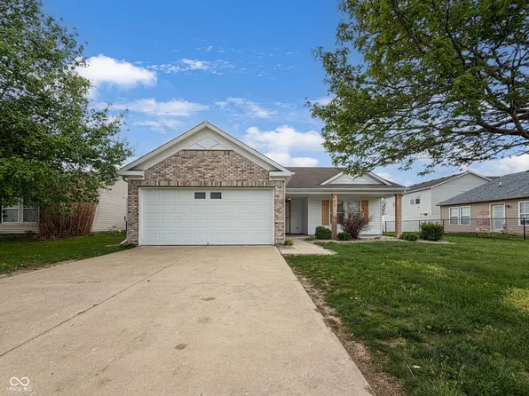 526 Bourneside Dr, Greenfield, IN 46140