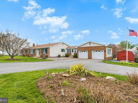 4th image of 6114 Elaine Dr