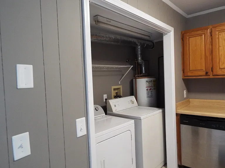 907 Story Ave #907 — Photo 10