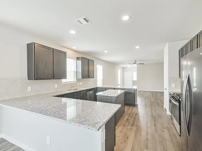 2934 Lawrence Park Ct — Photo 8