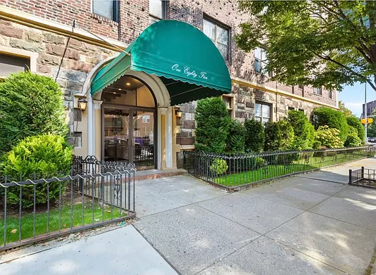 Sold by Calabrese Real Estate | media 10