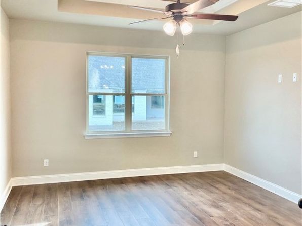 11132 Golden Eagle Ave, Salado, TX 76571