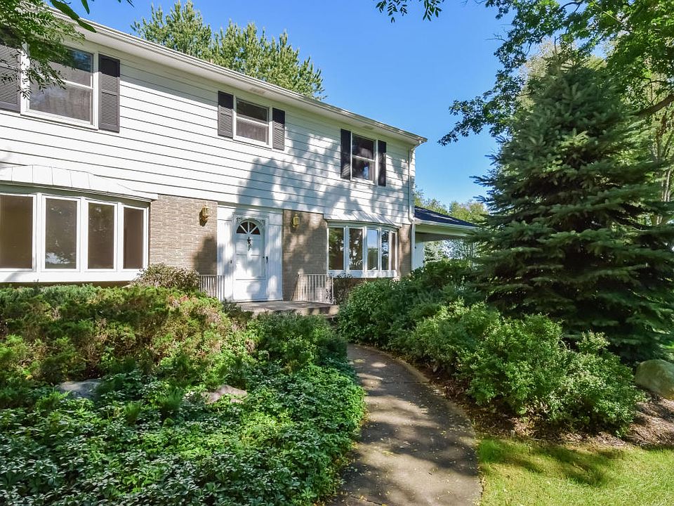 1st image of 01195 Lake Michigan Dr NW
