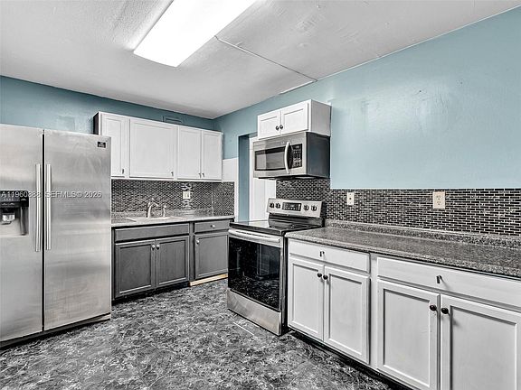 4th image of 6901 Cypress Rd APT B12