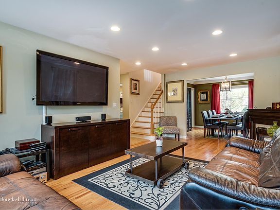 2nd image of 25312 Brattle Ave