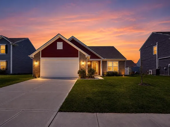 3271 Sand Walk Dr, Kokomo, IN 46902