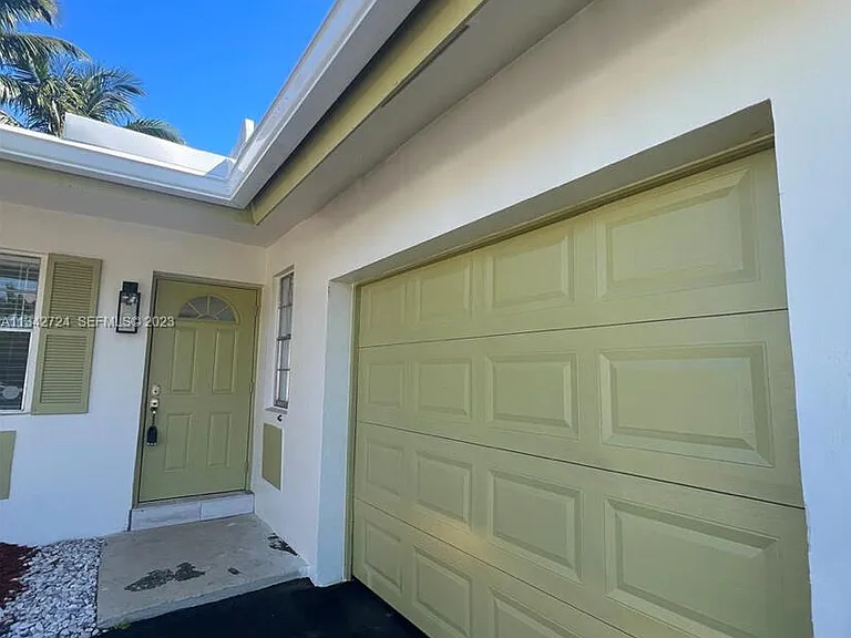 19420 Carolina Cir — Photo 2